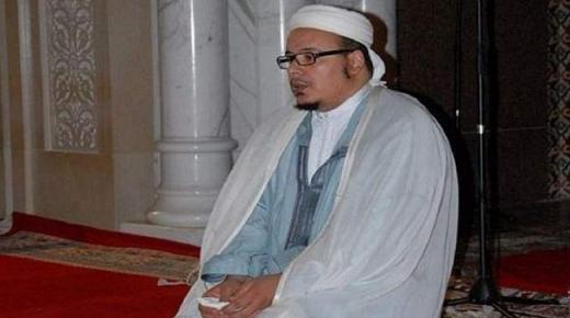 الإمام “عمر القزابري”.. صوت شجي يصدح بأكبر مساجد المملكة