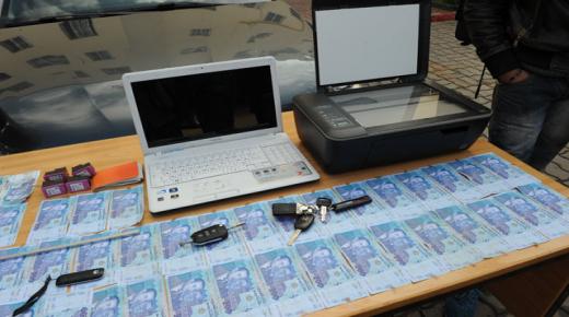 الشرطة القضائية تحقق في تزوير أوراق مالية وتحجز آليات للطباعة والنسخ..