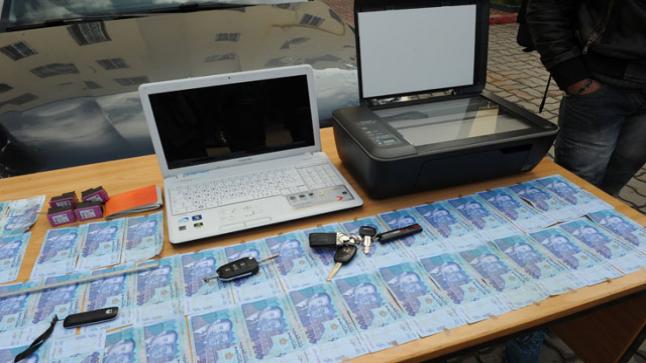 الشرطة القضائية تحقق في تزوير أوراق مالية وتحجز آليات للطباعة والنسخ..