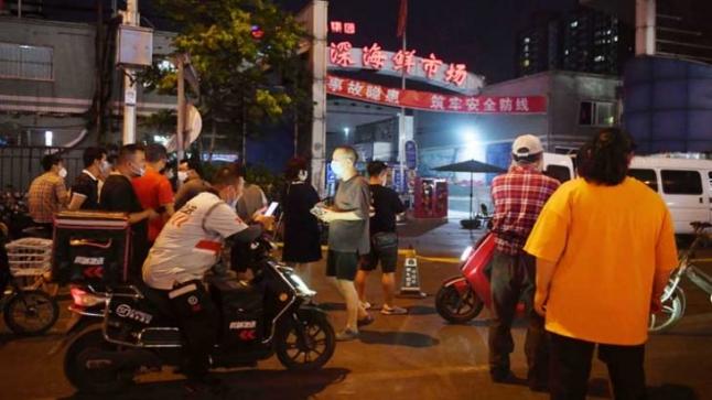 فرض حجر صحي على العديد من أحياء العاصمة الصينية بكين بعد ظهور موجة جديدة من فيروس كورونا