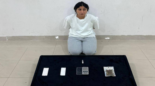 اعتقال فنانة عربية شهيرة بسبب الاتجار في الماريخوانا والكوكايين..
