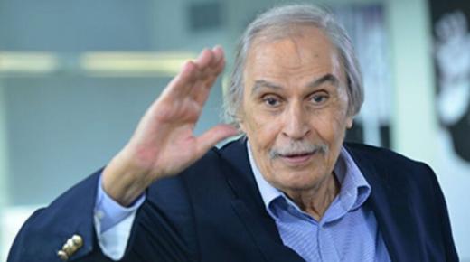 شاهد “فيديو”نجل الفنان المصري الكبيرعزت العلايلي يروي اللحظات الأخيرة في حياة والده..