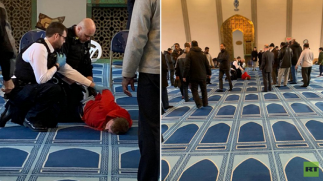 طعن مؤذن أثناء رفع أذان الصلاة ..