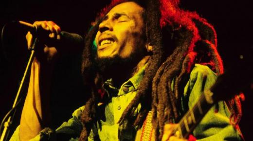 إرث أسطورة الريغي بوب مارلي لا يزال حياً رغم مرور 40 عاماً على رحيله..