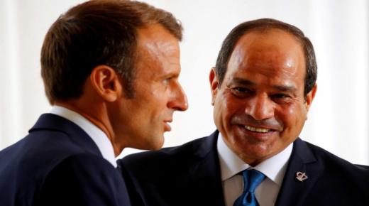 صحافي إيطالي سيعيد وسام جوقة الشرف لفرنسا احتجاجا على منحه للسيسي..