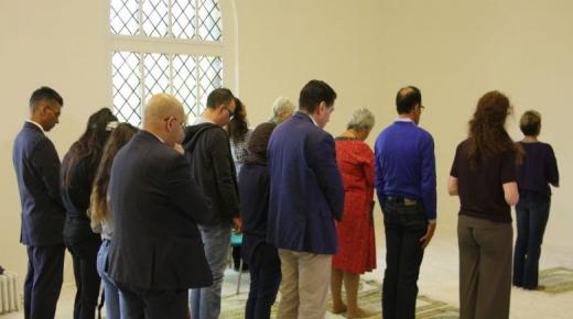 مسجد فاطمة فى باريس يقدم صورة للاسلام الليبرالى ويسمح بالاختلاط بين الجنسين