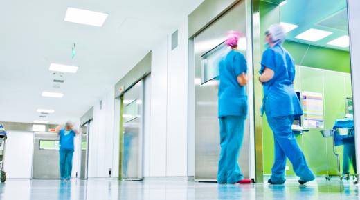 تجاوزات ترتكبها بعض المصحات الخاصة تكلف المرضى والمرتفقين مصاريف إضافية غير قانونية..