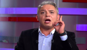 “شاهد” بعد السماح حصريا لقناة جيش الاحتلال بزيارة قبر الرئيس محمد مرسي .. معتزمطر :العار يدثر بلادي