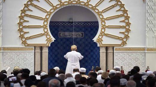 ضمهم مغاربة..فرنسا تستعد لطرد أئمة مسلمين من البلاد
