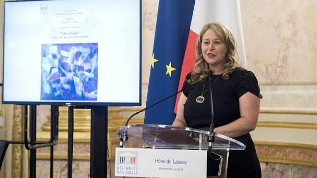 تعيين مغربية في الحكومة الفرنسية الجديدة .. وتعيين المحامي صديق المغرب إيريك موريتي وزيرا للعدل..
