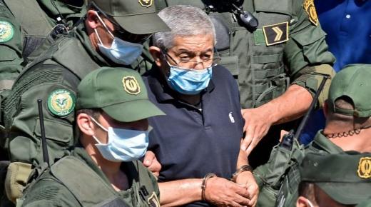 رئيس الوزراء الجزائري الأسبق أويحيى “مصدوم” بعد نقله إلى “مؤسسة إعادة تربية” في الصحراء قرب المغرب..