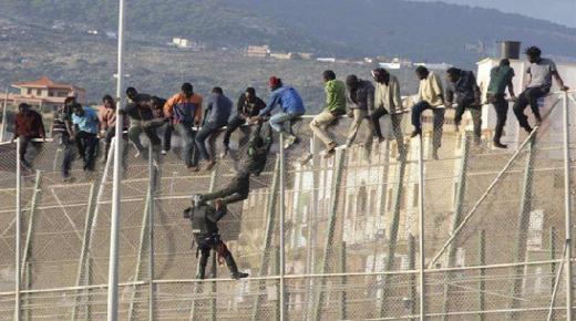 تسلل لأكثر من 230 مهاجرا من جنوب الصحراء الى مليلية في ثاني أيام العيد..