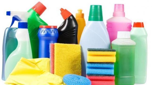 خطير..باحثون ينصحون بعدم خلط ماء جافيل بالخل..