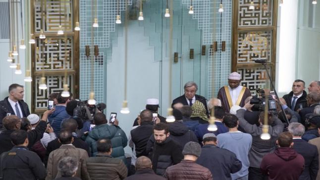 الامين العام للأمم المتحدة يوجه رسالة للمسلمين من مسجد بنيويورك مستندا على القرآن الكريم و الرسول الكريم “ص”