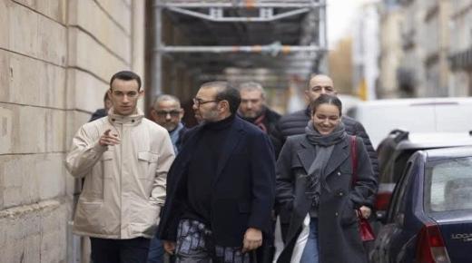 صور رائعة للملك محمد السادس رفقة ولي العهد والأميرة لالة خديجة بشوارع باريس (صور)..