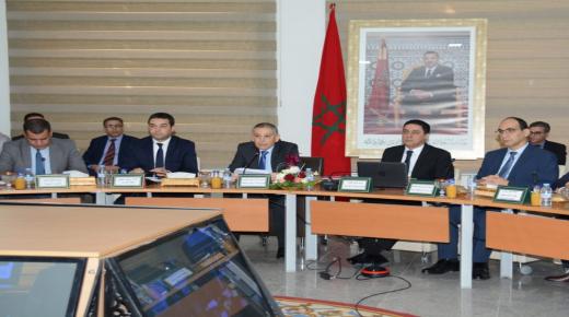 استياء واحباط من إقصاء صناع وتجار كبار ومستثمرين من لقاء كاتب الدولة عمر احجيرة بوجدة..