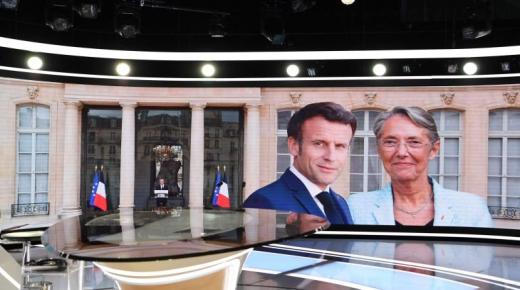 ماكرون يجري تعديلات وزارية تشمل الخارجية والدفاع قبل الانتخابات البرلمانية الشهر المقبل..