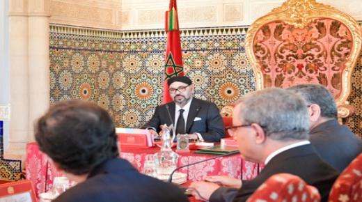 مجلس الوزراء.. الملك يأمر بتجنيد 10 آلاف شاب في 2019.. ويعين سفراء جدد