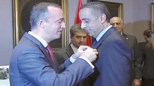 توشيح عبد اللطيف الحموشي والجنرال محمد حرمو بأرفع وسام اسباني