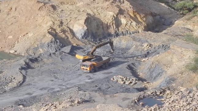 الحسيمة: الإستغلال العشوائي للمقالع يحول ازفزافن إلى قرية غبراء..