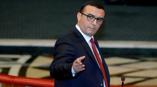 شاهد”فيديو”الوزير الأعجوبة أمكراز يرد على انتقادات وجهت له على خلفية تصريحاته حول التطبيع مع إسرائيل..