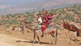 قافلة تضامنية تكشف عن الواقع المزري الذي تعيشه نساء الرحل