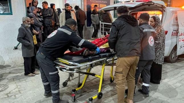 بعد قضائه شهراً في غزة.. “طبيب الفقراء” المغربي يصف ما يجري فيها بـ”وصمة عار￼￼￼￼”