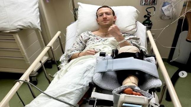 زوكربيرغ مالك فيسبوك يتعرض لتمزق في الرباط الصليبي وينقل بشكل عاجل للمستشفى