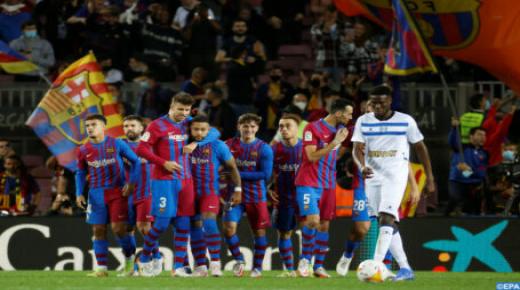 بطولة اسبانيا.. برشلونة يفوز على مضيفه ليفانتي 3-2..