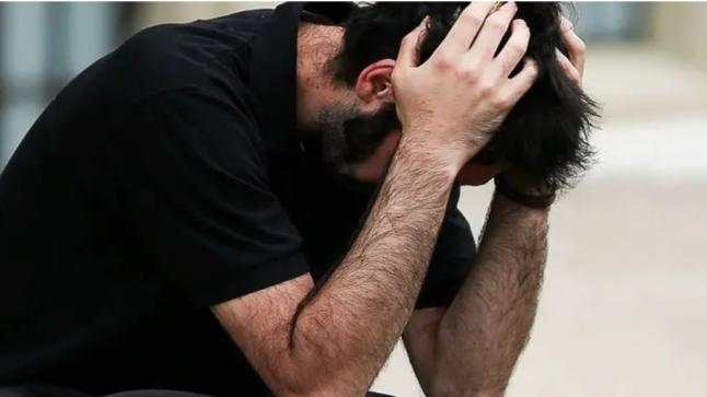 بعد عشرة 15 سنة..برلمانية مغربية تطرد زوجها الأستاذ إلى الشارع..