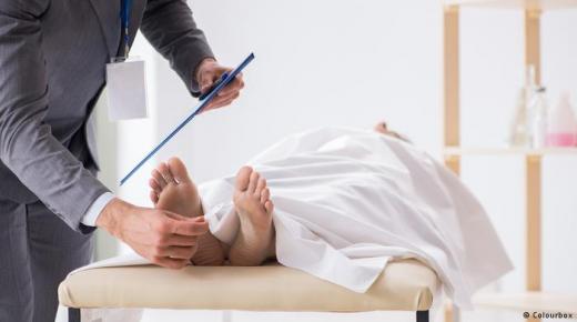 “”هكذا نموت”.. كتاب يسبر أسرار الموت الغامضة”