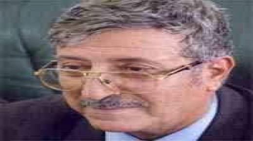 وفاة عبد العزيز المقالح أحد أبرز شعراء اليمن￼