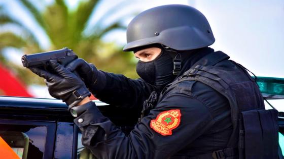 رصاصة تحذيرية تنهي مواجهة بين الشرطة ومشتبه فيهما في حالة سكر متقدمة