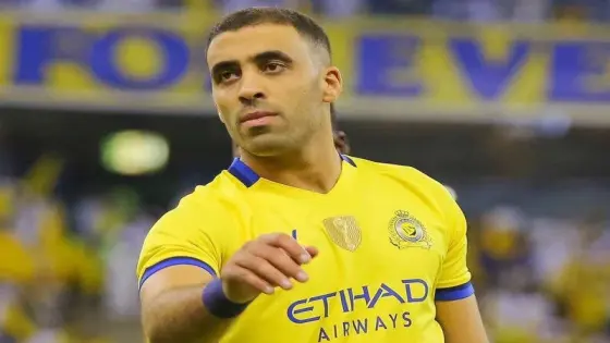 شروط حمدالله تفجر أزمة داخل اتحاد جدة السعودي!