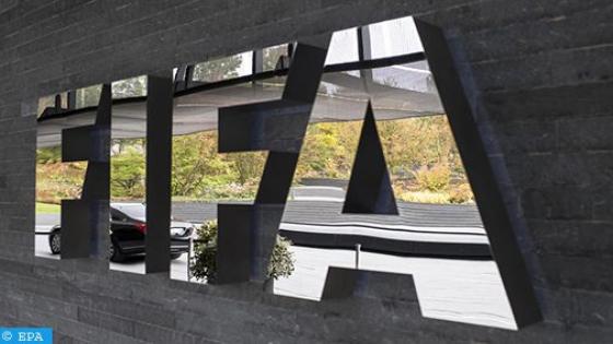 رئيس الفيفا يخطط لتغيير موعد إقامة كأس العالم