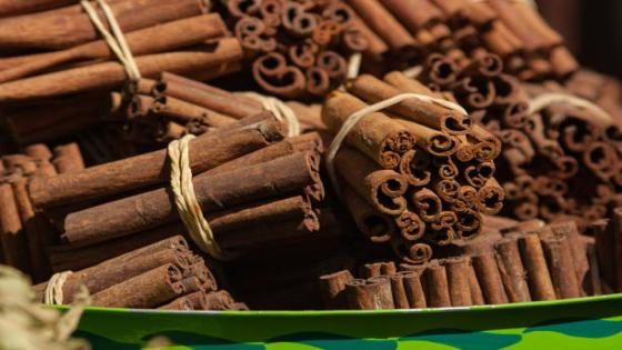 تعرف عليها.. 7 فوائد صحية مذهلة للقرفة