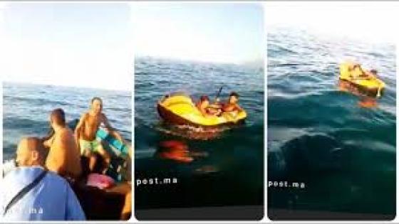 شاهد”فيديو” انقاذ طفلين مغربيين حاولا الهجرة بحرا في قارب مطاطي صغير..