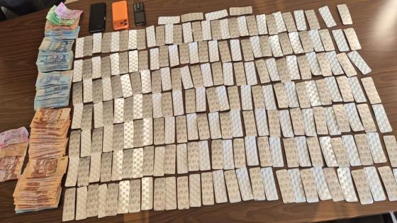 توقيف شخصين وحجز 3000 قرص طبي مخدر من نوع “ريفوتريل”