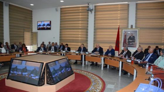 والي جهة الشرق يعفي رئيس قسم الميزانية بسبب عدّة اختلالات.. لماذا استبعاد المتابعة القضائية في القضية؟؟..