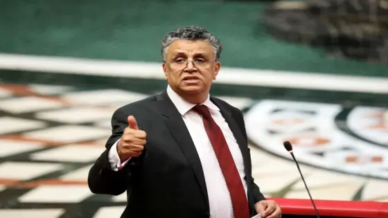 وهبي يُؤكد صعوبة التوفيق بين حماية حرية التعبير وضمان صون كرامة الأفراد وحقوقهم
